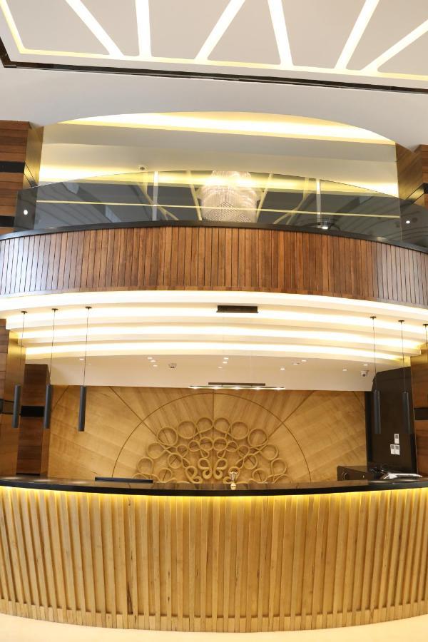 فندق صحارى الخليج Sahara Gulf Hotel Apartments 암만 외부 사진