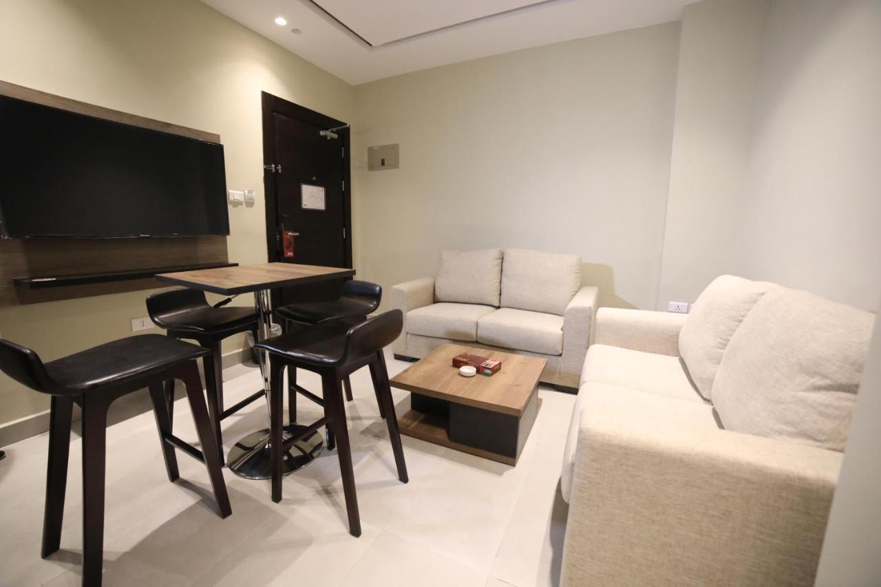 فندق صحارى الخليج Sahara Gulf Hotel Apartments 암만 외부 사진