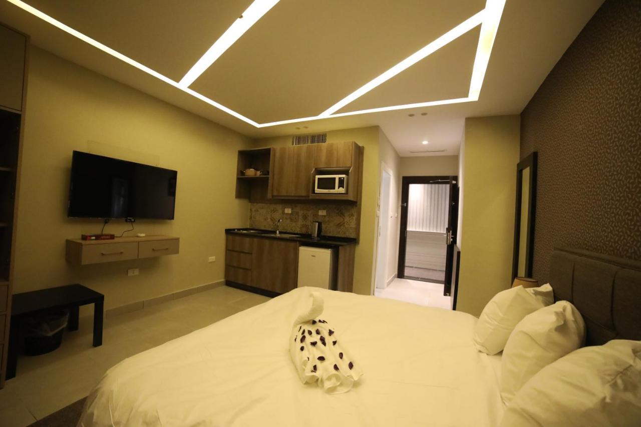 فندق صحارى الخليج Sahara Gulf Hotel Apartments 암만 외부 사진