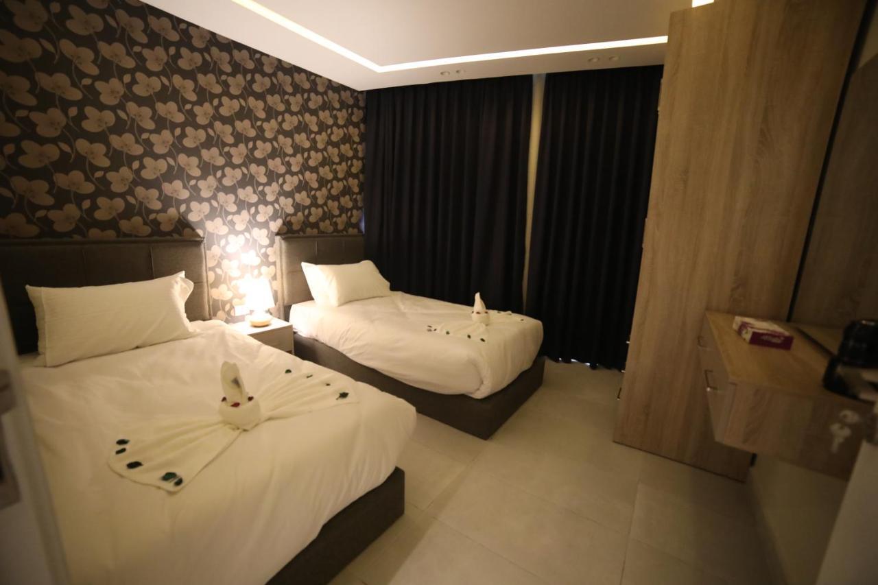 فندق صحارى الخليج Sahara Gulf Hotel Apartments 암만 외부 사진